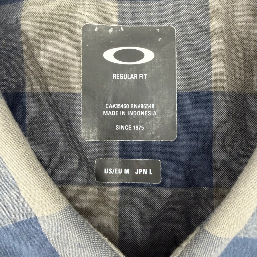 Oakley Mens Short Sleeve Button Up Shirt Regular Fit Plaid Navy Green Size M - Picture 2 of 10